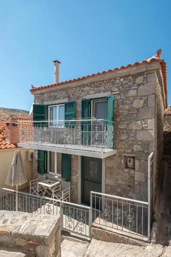Traditional Stone House Thanos Bagian luar foto